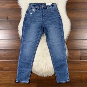 American Eagle Womens Size 2 / 26 Mom Denim Jeans Distressed